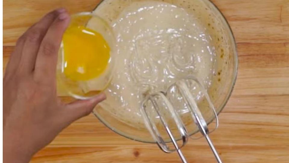 Pulut Hitam Mousse Cake 1