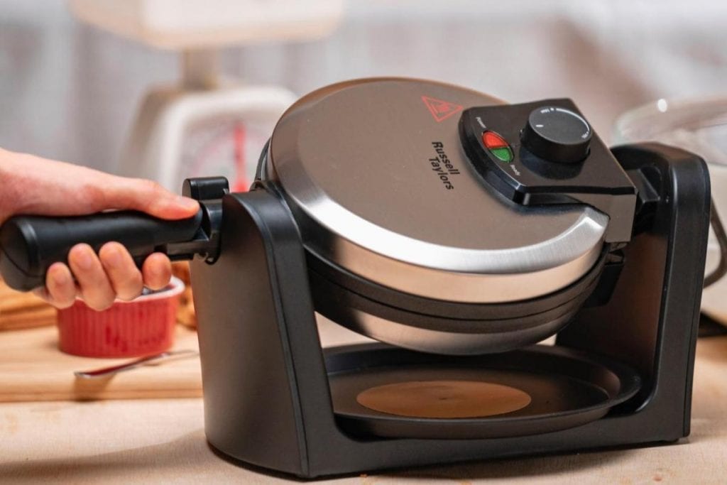 Top 10 Best Waffle Maker Malaysia 2025 10 Russell Taylors Rotating Waffle Maker WM 30