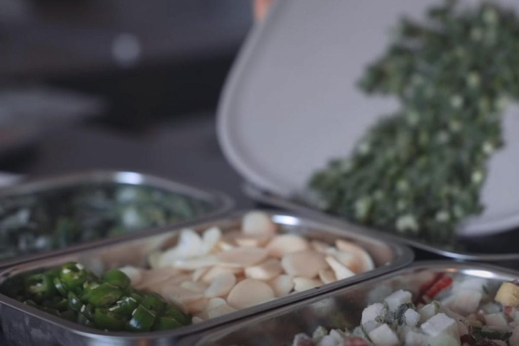 Living Alone Tips | In the Kitchen 4 Cut and prepare all your ingredients in advance 2