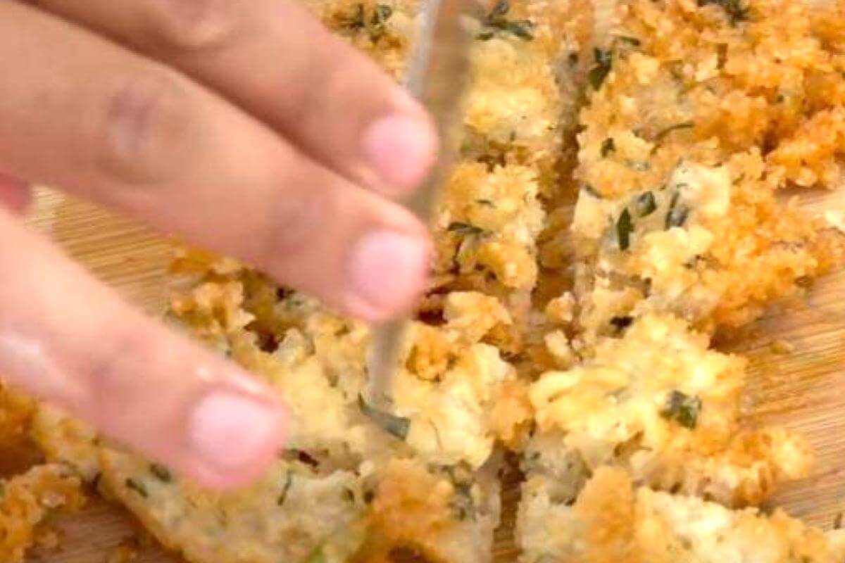 Salted Egg Prawn Crispy Burger 10 1