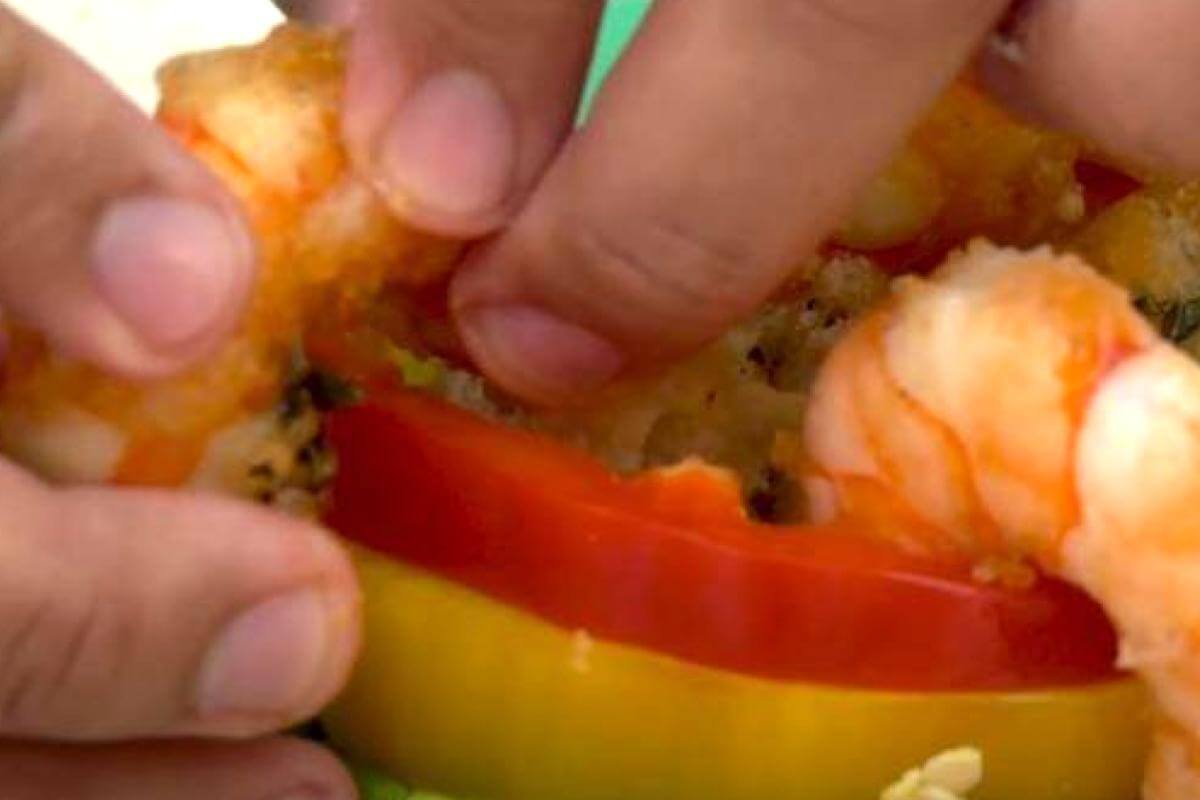 Salted Egg Prawn Crispy Burger 14 1