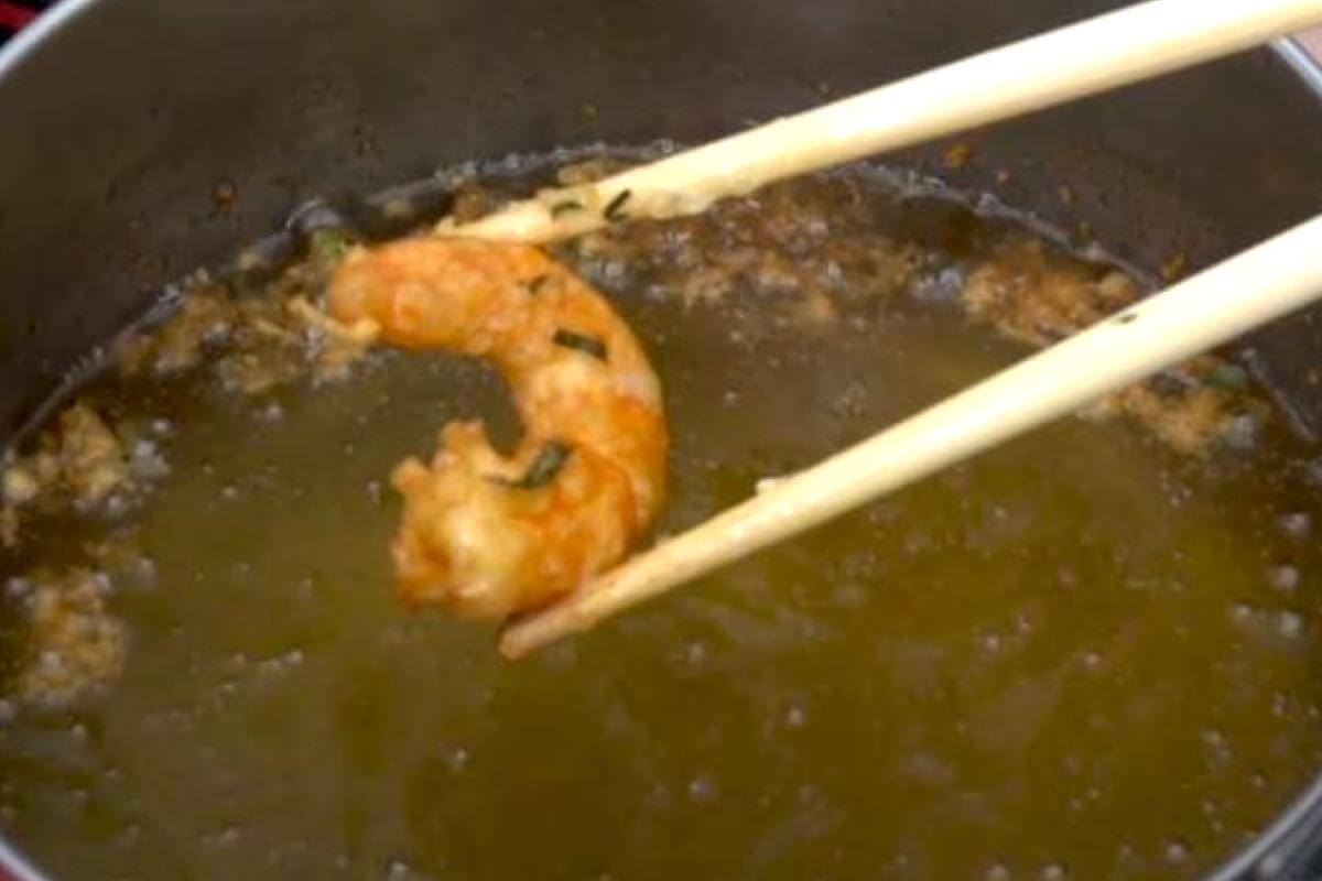 Salted Egg Prawn Crispy Burger 7 1