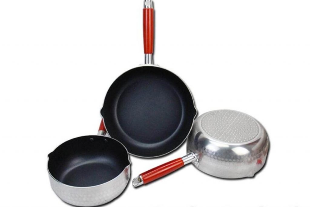 Top 10 Saucepans In Malaysia 2025 5 Z PLUS Japanese Yukihira Aluminium Non Stick Snow Pan