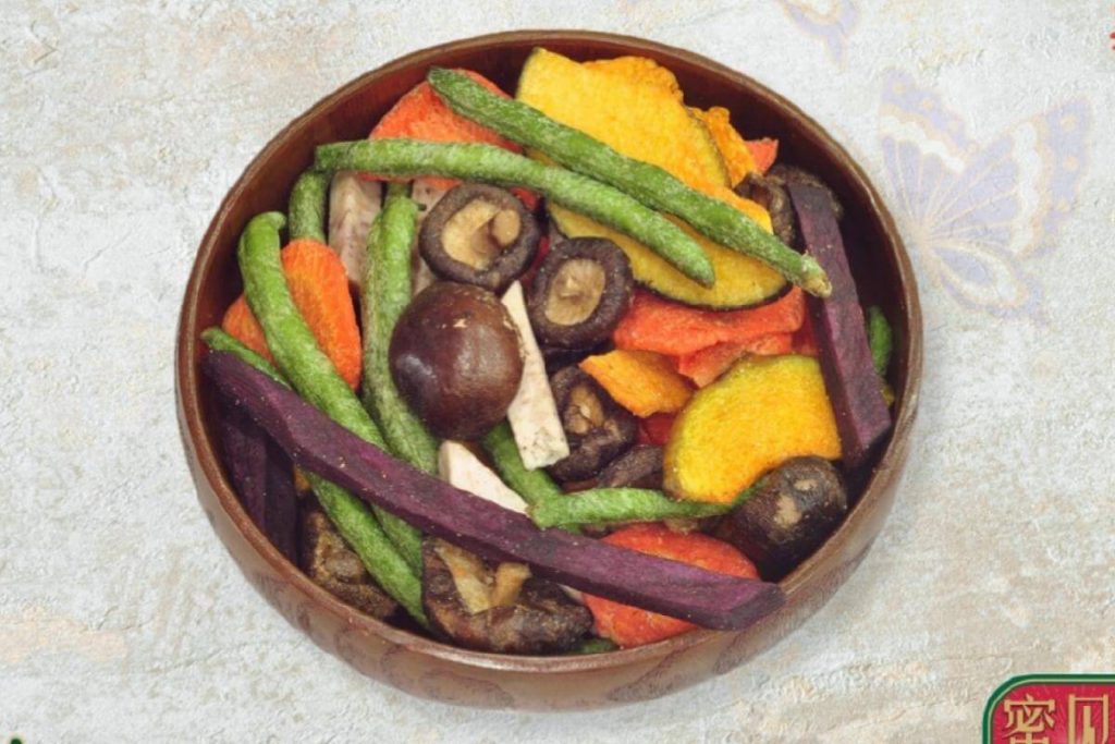 Top 10 Veggie mixed snacks in Malaysia 2025 3 SWEET MEET Veggies Mushroom Chips