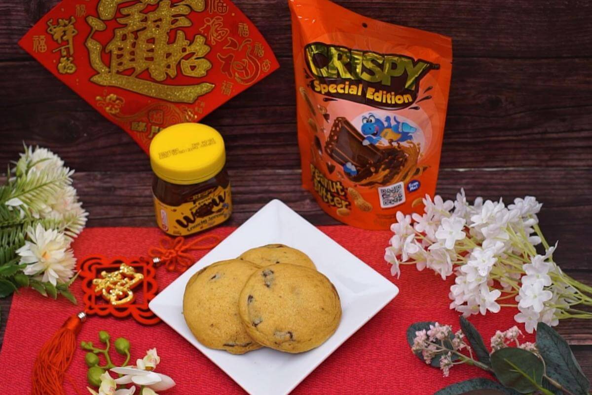 CRISPY Peanut Butter Lava Cookies