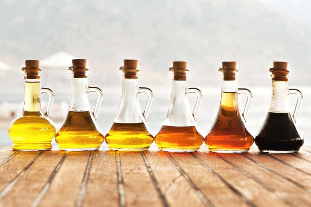 Top 10 Must-Have Items in Grocery List 2025 3 Oil and Vinegar