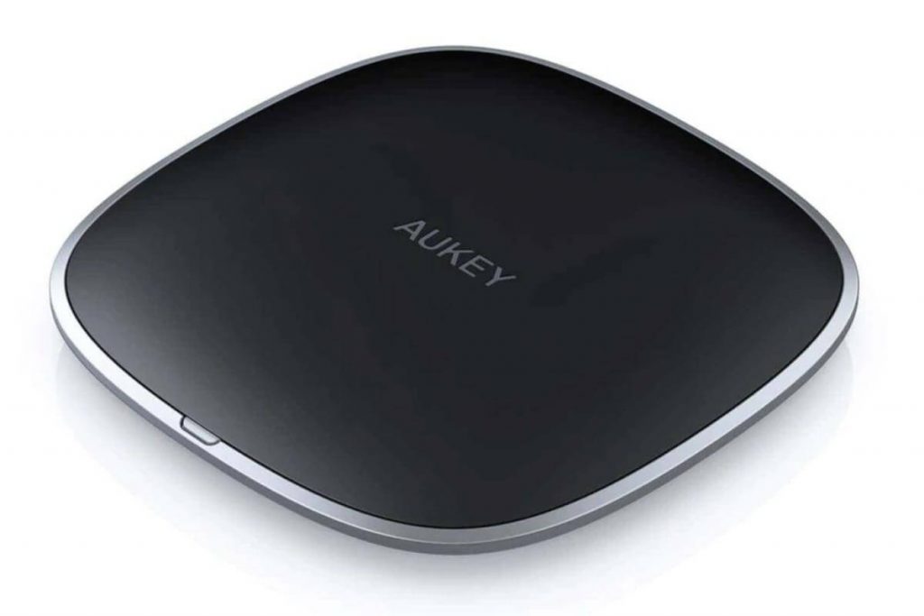 10 Wireless Charger Terbaik di Malaysia 2025 6 Aukey LC C W Graphite Wireless Charger Pad