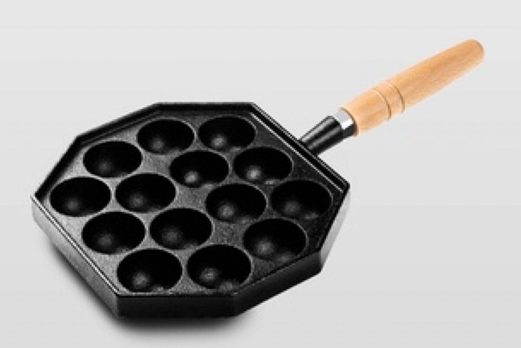 Top 10 Best Takoyaki Pan in Malaysia 2025 10 COOKER KING Wood Handle Heat Resistant Takoyaki Pan