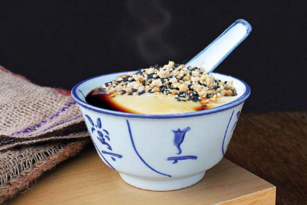 <strong>8 Tau Fu Fah Terbaik di Ipoh 2025</strong> 5 Kedai Minuman Woong Kee Bean Curd