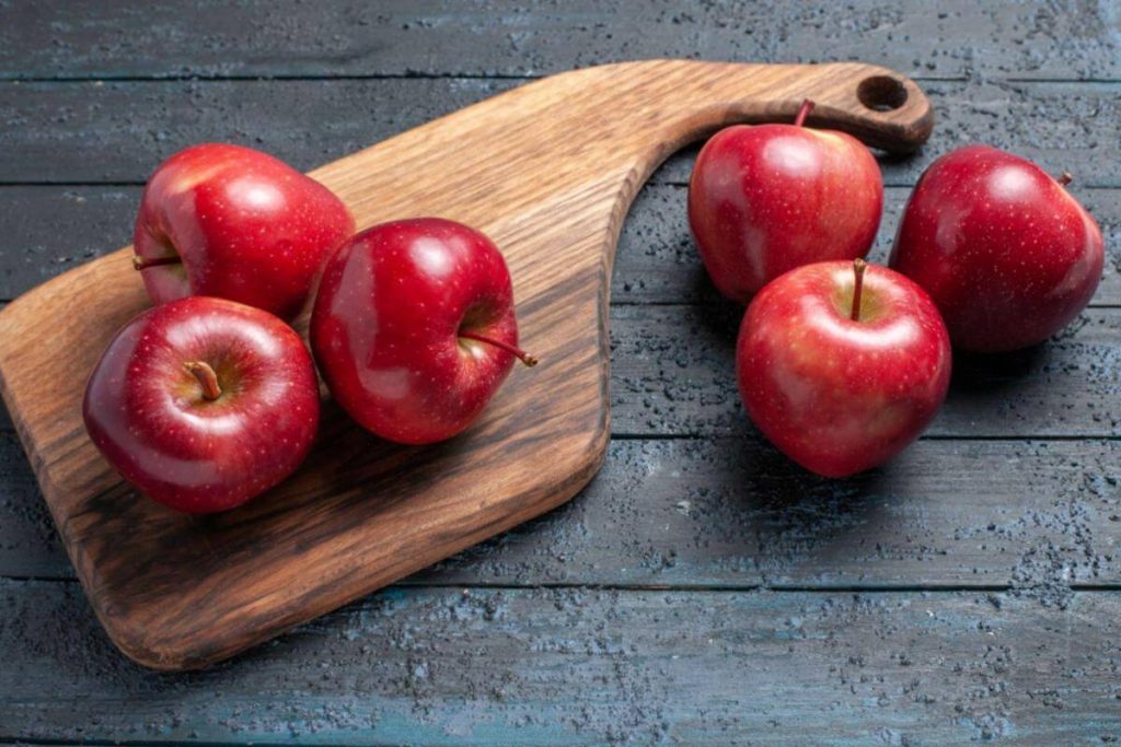 8 Buah Merah Terbaik di Malaysia 2025 3 Red Apples