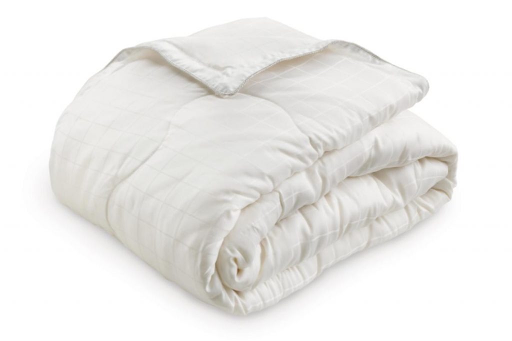 Top 10 Best Quilts in Malaysia 2025 10 HOOGA White Bella Silk Quilt