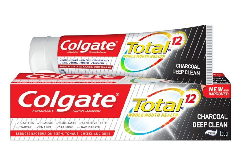 10 Ubat Gigi Terbaik di Malaysia 2025 9 Colgate Total Charcoal Deep Clean Toothpaste
