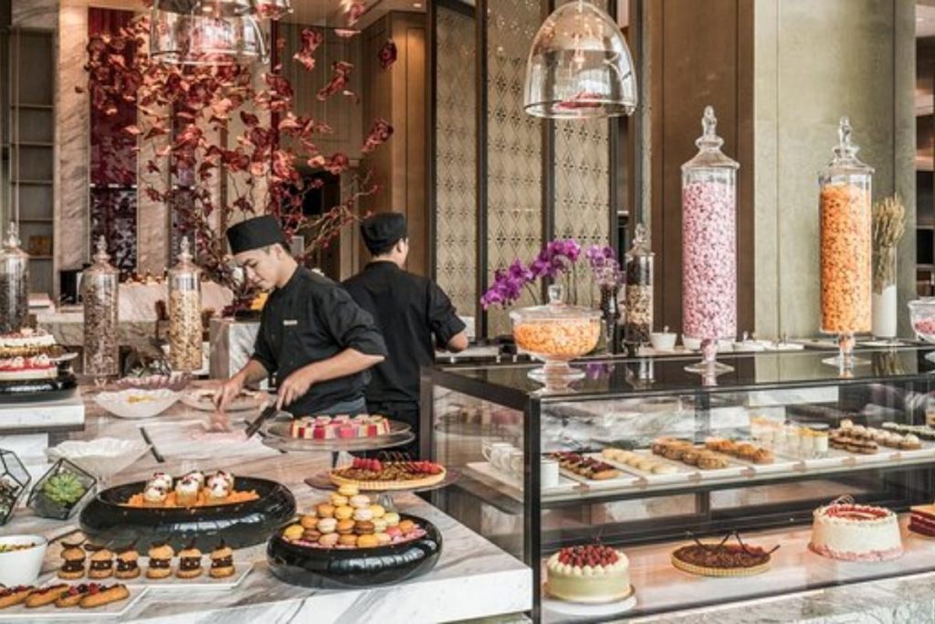 10 Bufet Hotel Terbaik di Kuala Lumpur 2025 9 Curate at Four Seasons Hotel Kuala Lumpur