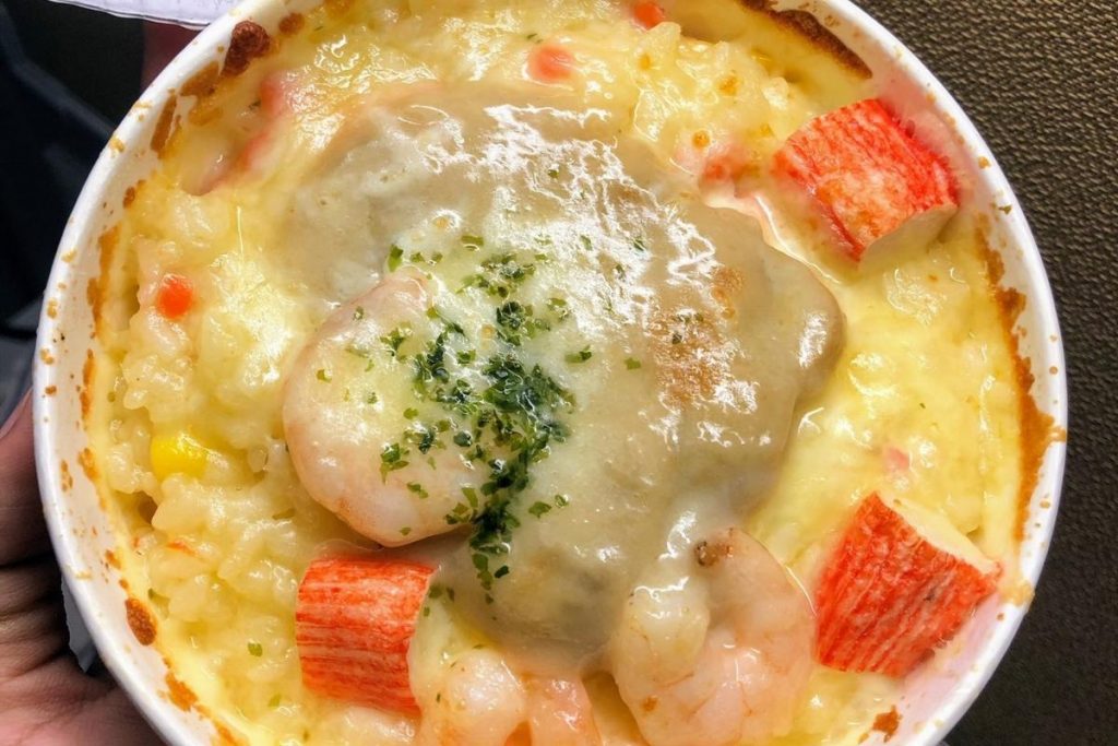 14 Makanan Terbaik Family Mart di Malaysia 2025 13 Seafood Cheese Baked Rice