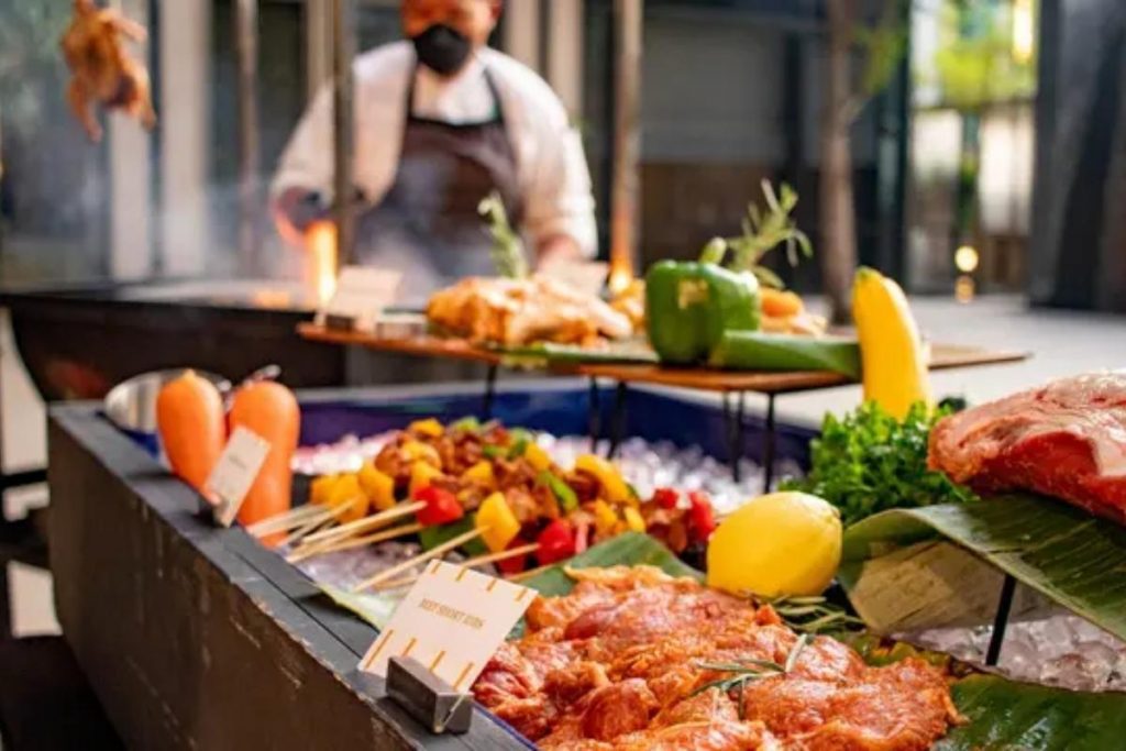 10 Bufet Hotel Terbaik di Kuala Lumpur 2025 5 The Courtyard @ Banyan Tree