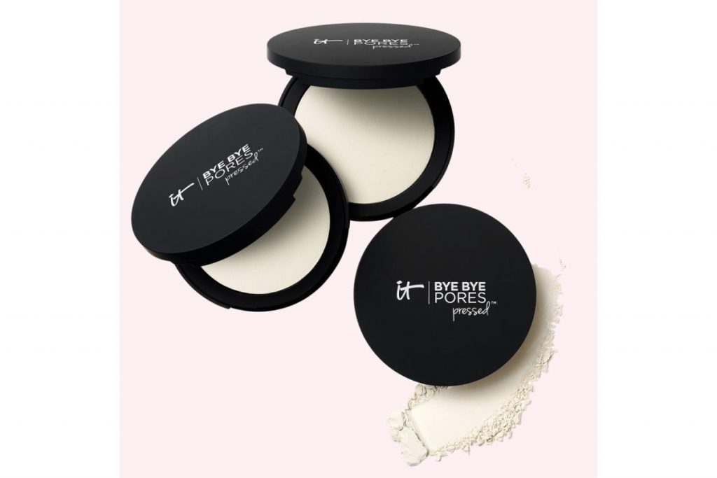 Top 8 Best Setting Powders in Malaysia 2025 7 it Cosmetics Bye Bye Pores Pressed Setting Powder