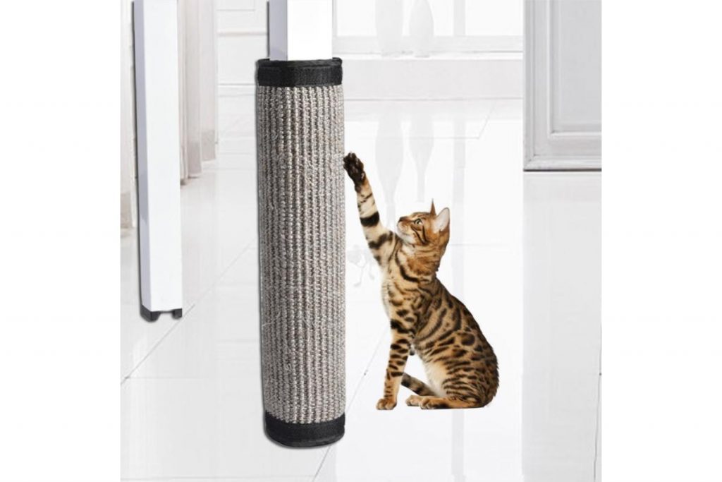 8 Pencakar Kucing Terbaik di Malaysia 2025 5 Cat Scratcher Mat with Velcro