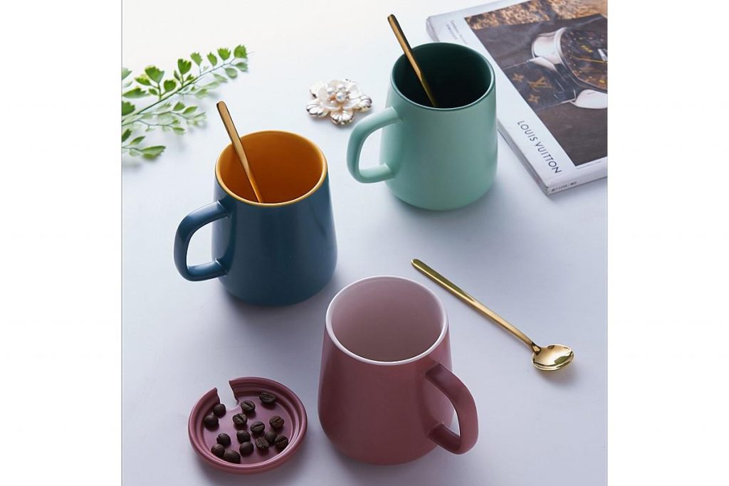 9 Mug Seramik Terbaik di Malaysia 2025 4 Colour Contrast Ceramic Mug with Spoon Lid