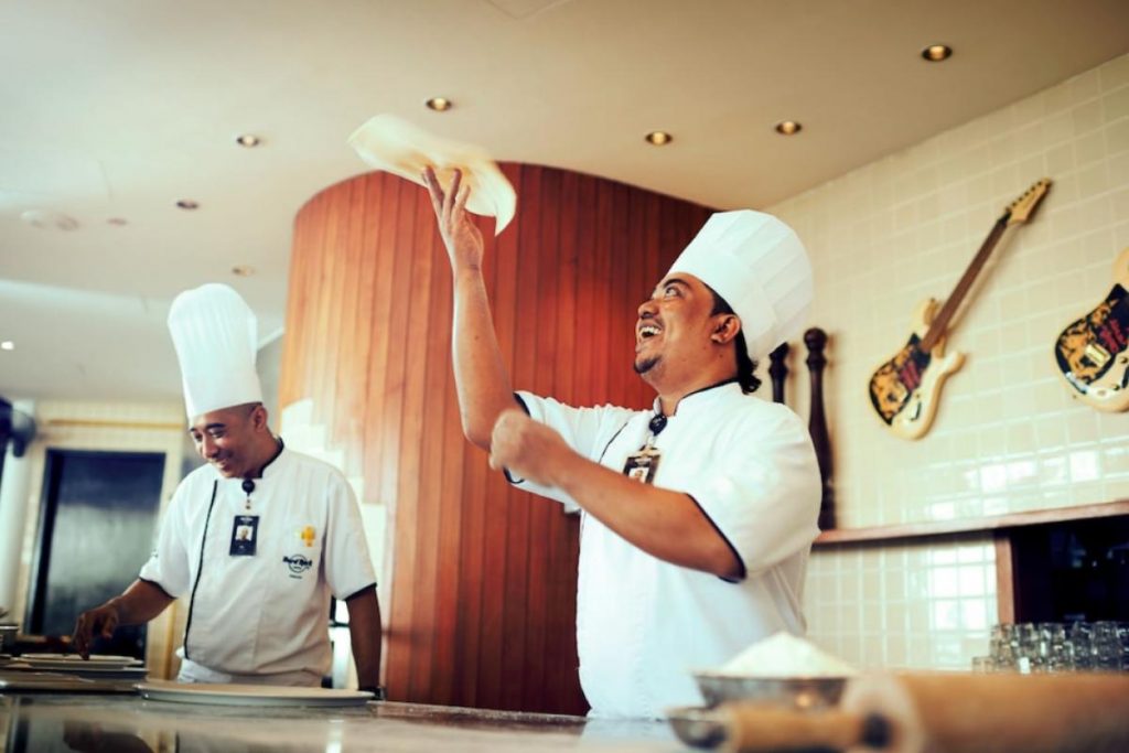 10 Tempat Penginapan Terbaik di Pulau Pinang 2025 16 Hard Rock Hotel Penang