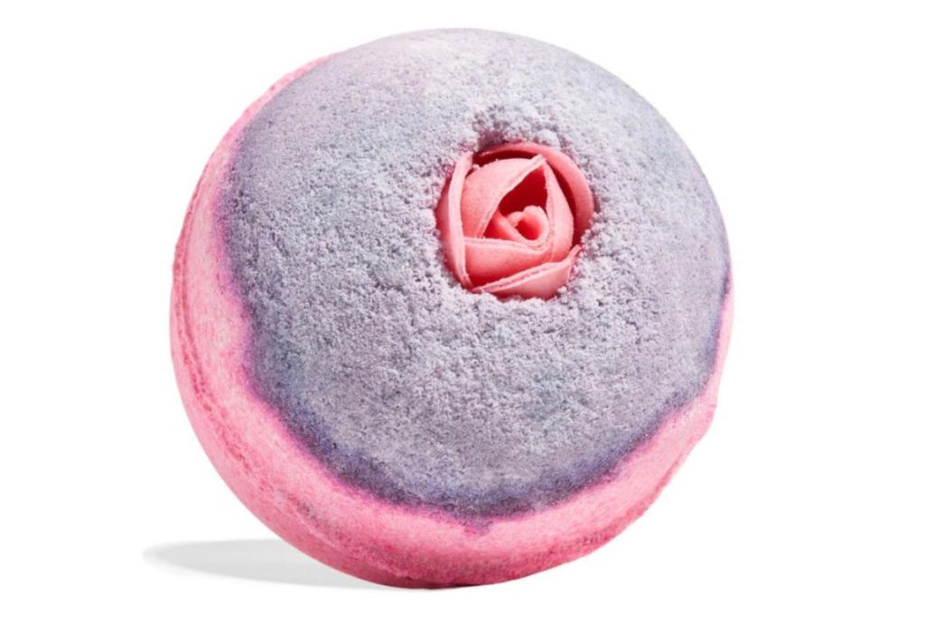 Top 8 Best Bath Bombs in Malaysia 2025 9 Lush Bath Bombs