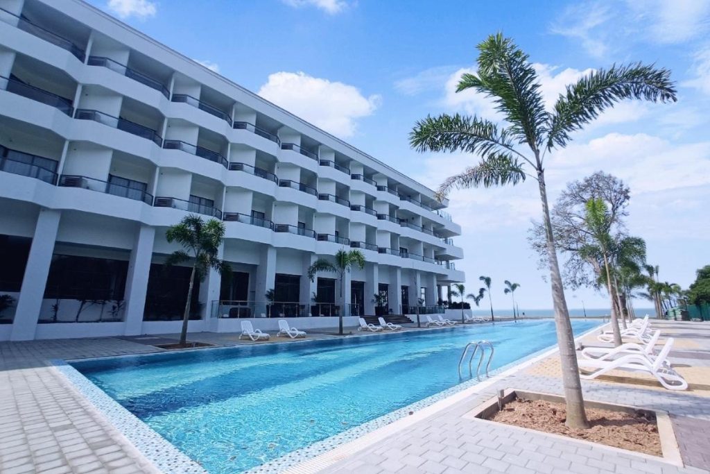 8 Tempat Penginapan Terbaik di Port Dickson 2025 6 Pacific Regency Beach Resort