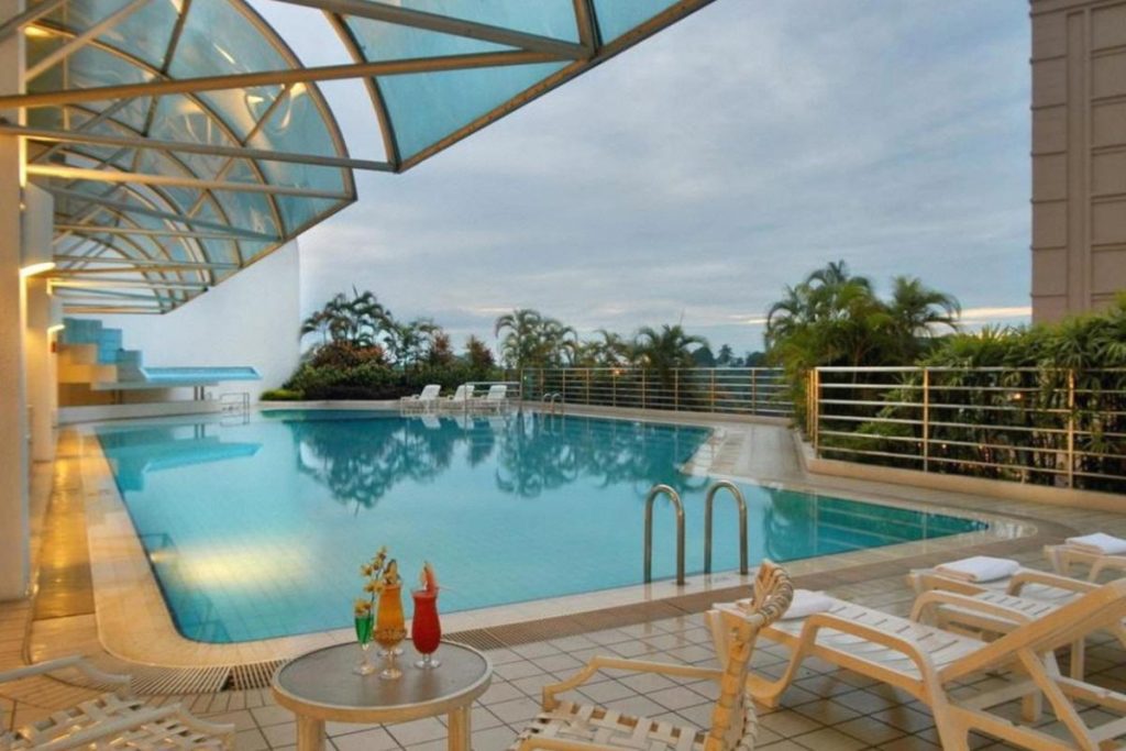 8 Tempat Penginapan Terbaik di Kuching 2025 21 Riverside Majestic Hotel Astana Wing