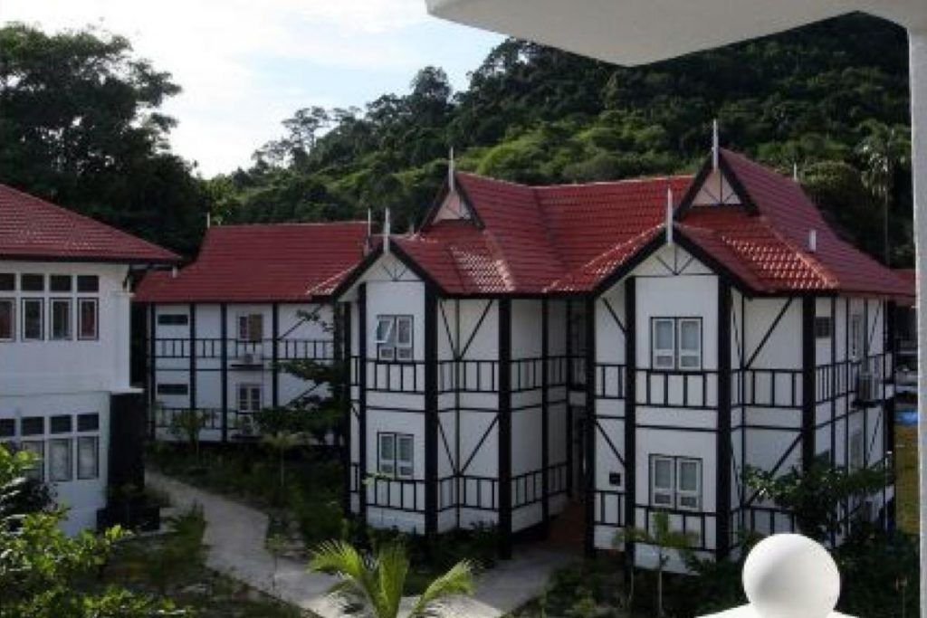 8 Tempat Penginapan Terbaik di Pulau Redang 2025 17 Sari Pacifica Resort Spa Redang Island