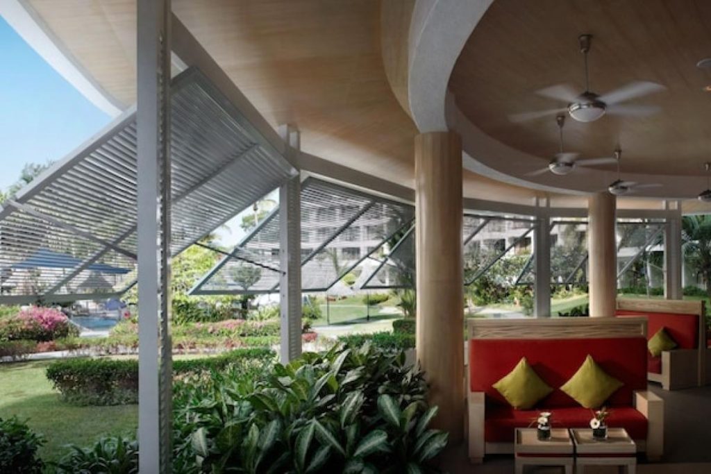 10 Tempat Penginapan Terbaik di Pulau Pinang 2025 21 Shangri La Golden Sands Penang