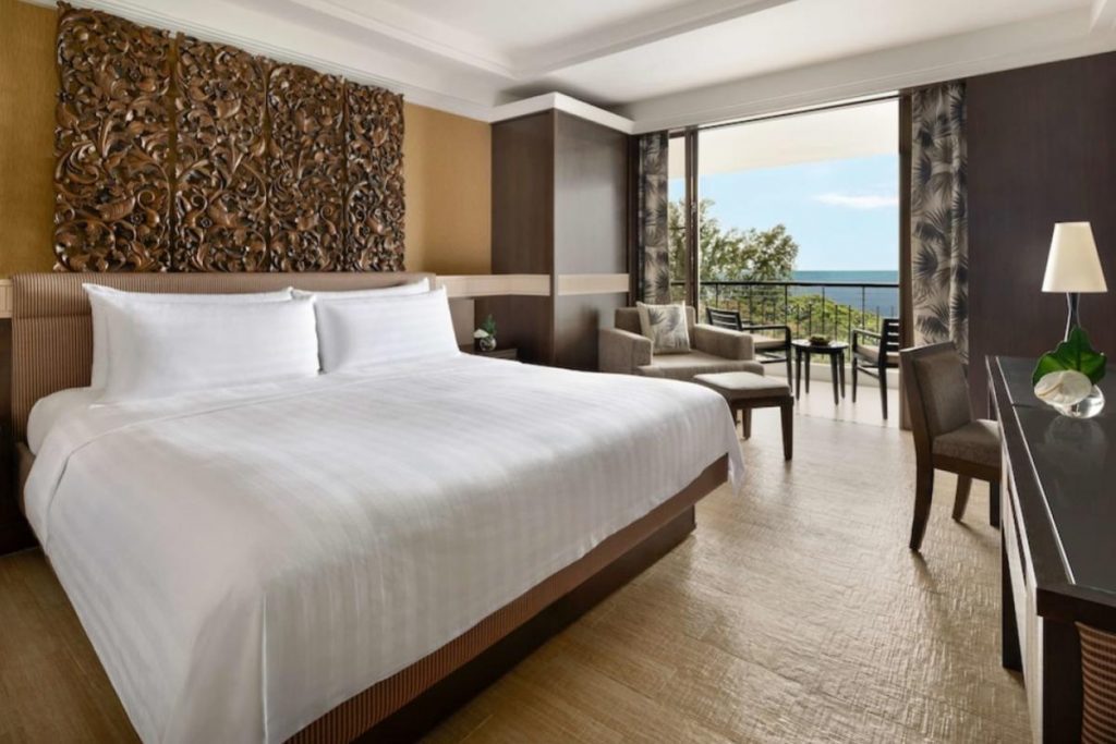 10 Tempat Penginapan Terbaik di Pulau Pinang 2025 22 Shangri La Golden Sands Penang