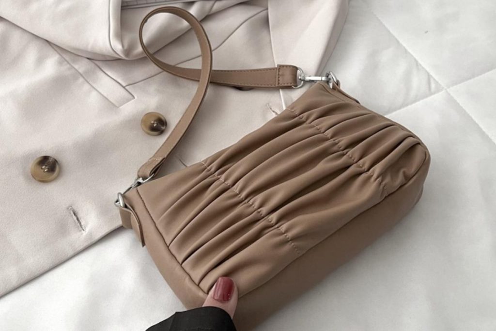 8 Beg Baguette Mampu Milik di Malaysia 2025 6 Wrinkled Baguette