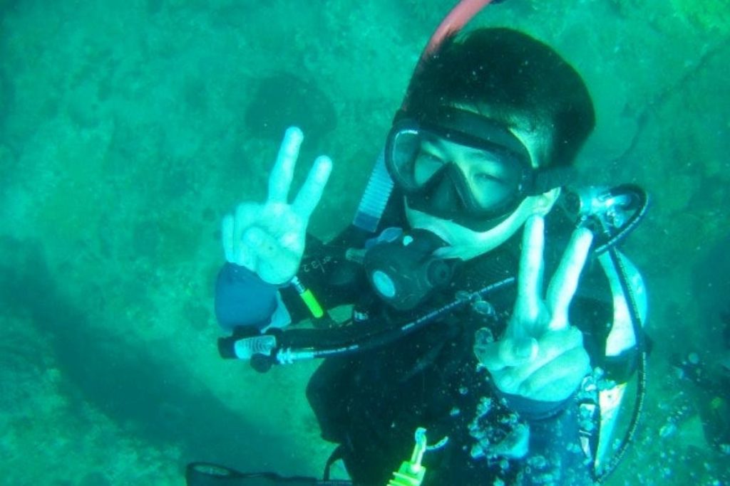 8 Tempat Menarik di Pulau Perhentian 2025 7 Dive With the Turtle Bay Divers