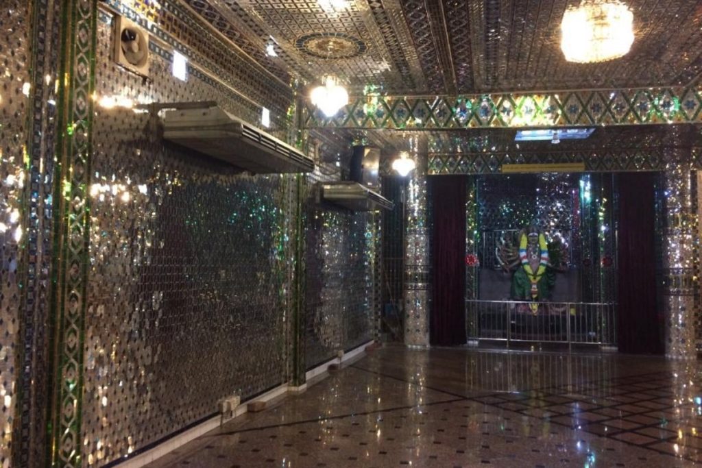 8 Tempat Menarik di Johor 2025 3 Explore The Arulmigu Sri Rajakaliamman Glass Temple