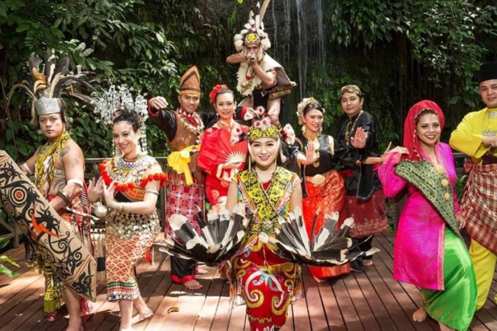 Top 8 Best Family Activities in Kuching 2025 5 Learn About Local Tradition At The Sarawak Cultural Village