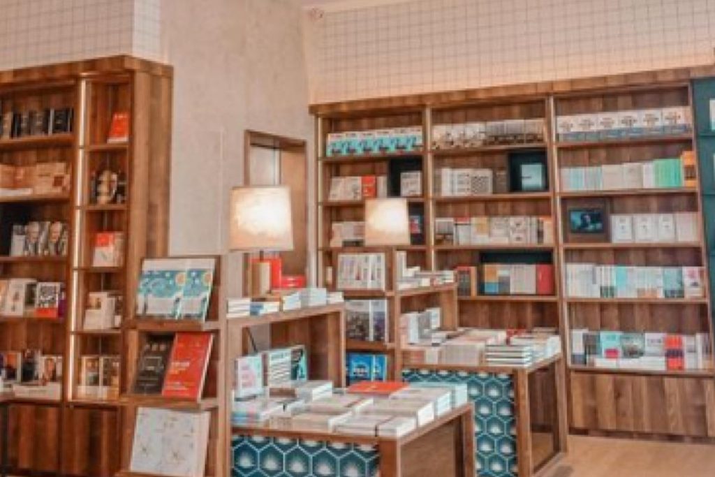 Top 8 Best Bookstores in Malaysia 2025 9 Monalisa Bookstore