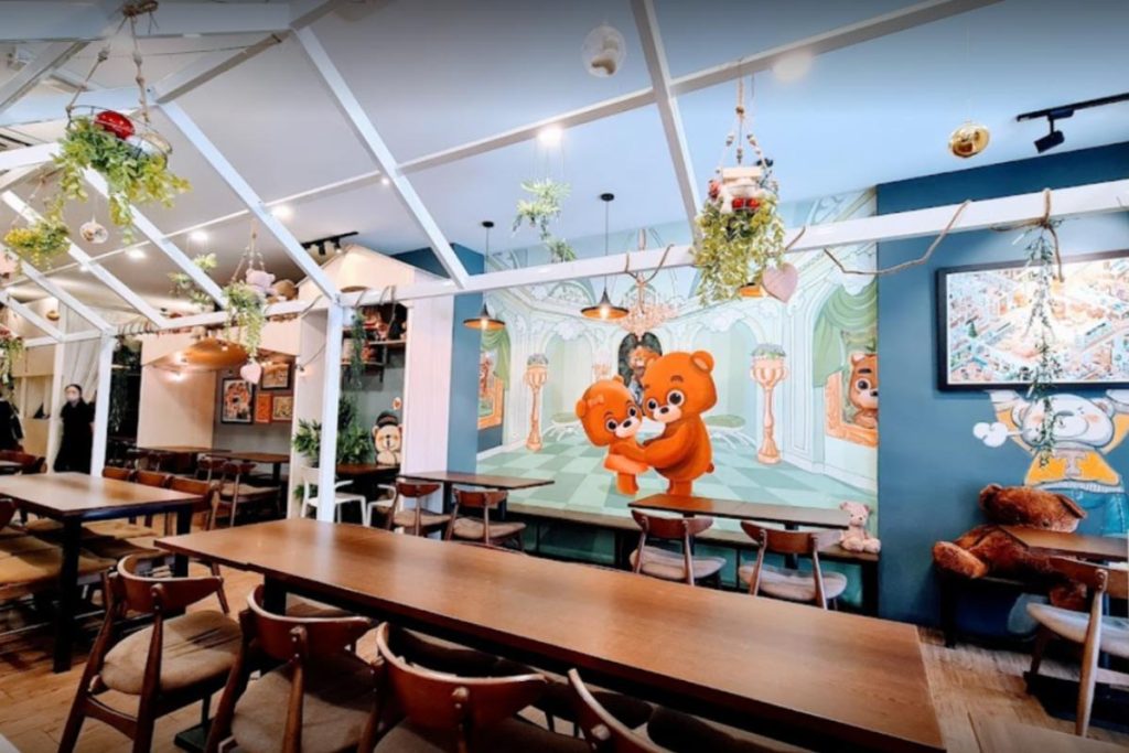 15 Tempat Menarik bagi Sambutan Birthday di Selangor 2025 12 The Teddy Cafe Restaurant