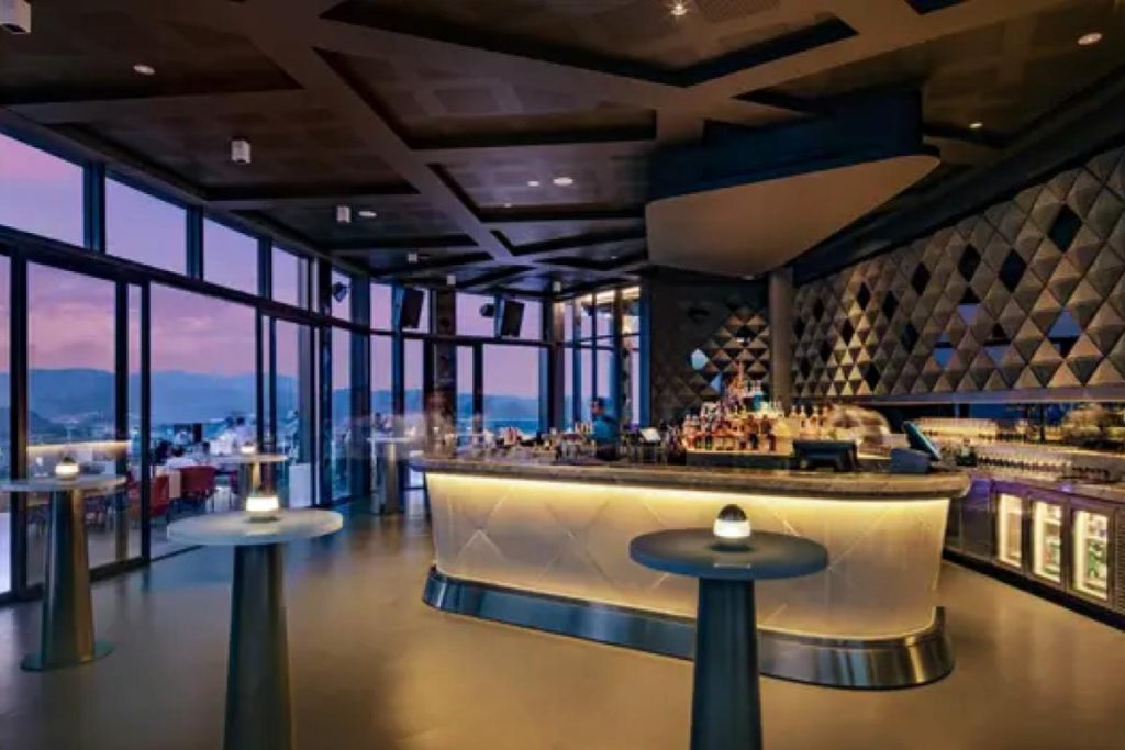 Top 8 Best Hotel Bars in Kuala Lumpur 2025 8 Vertigo @ Banyan Tree Kuala Lumpur