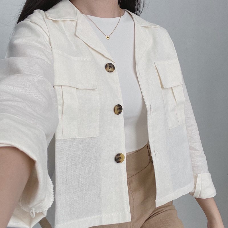 Top 8 Best Women’s Jackets in Malaysia 2025 7 Claryn Outer Linen Cropped Jacket