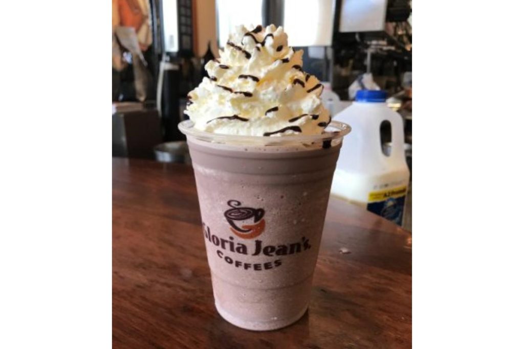 8 Rangkaian Kedai Kopi Terbaik di Kuala Lumpur 2025 15 Gloria Jeans Coffees