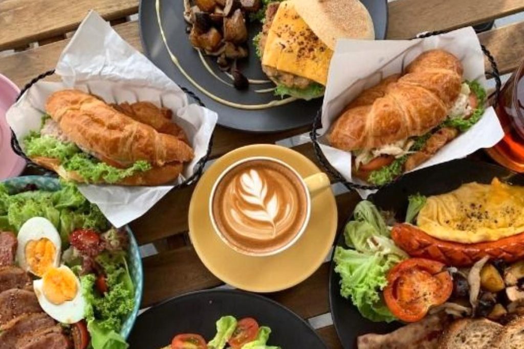 8 Kafe Terbaik di Ampang 2025 5 Little Salty Cafe