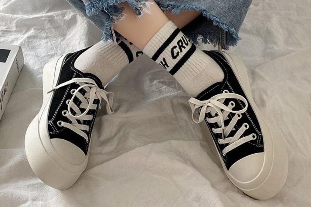 8 Kasut Wanita Trendy Terbaik di Malaysia 2025 9 MAY Classic Canvas Sneakers