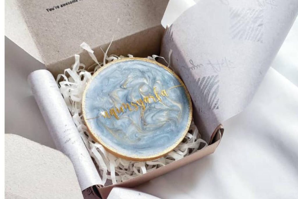 8 Door Gift Terbaik di Malaysia 2025 6 Marble Effect Custom Resin Coasters
