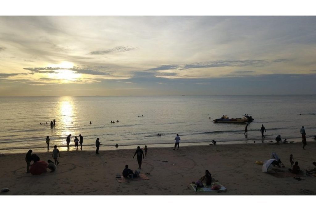 Top 8 Best Things To Do in Port Dickson 2025 12 Play Games At Pantai Teluk Kemang