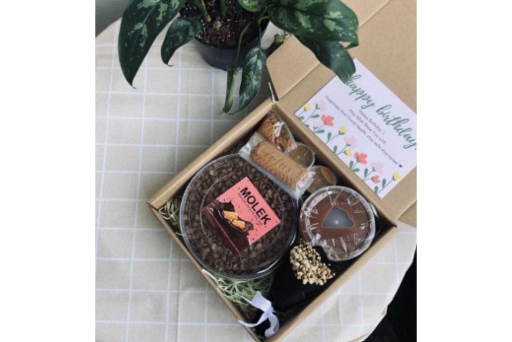 8 Set Hadiah Terbaik di Malaysia 2025 4 Surprise Gift Box Bento Cake