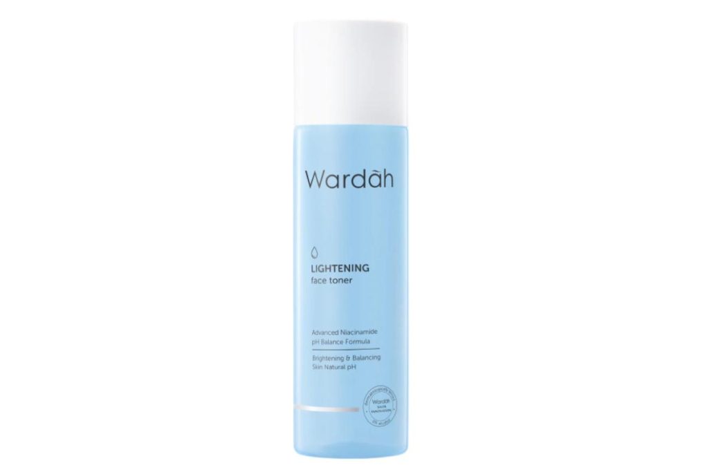 Top 10 Best Wardah Skincare Items in Malaysia 2025 2 Wardah Lightening Face Toner