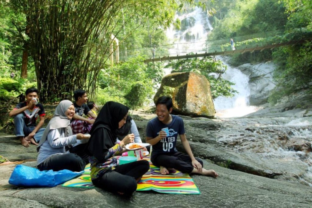 12 Air Terjun Terbaik di Malaysia 2025 17 Air Terjun Lata Kinjang