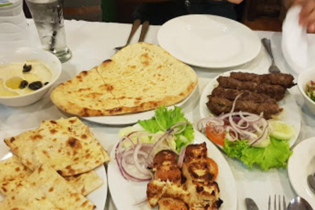 20 Bufet Halal Terbaik di KL dan Selangor 2025 19 Bar.B.Q Tonight Kuala Lumpur