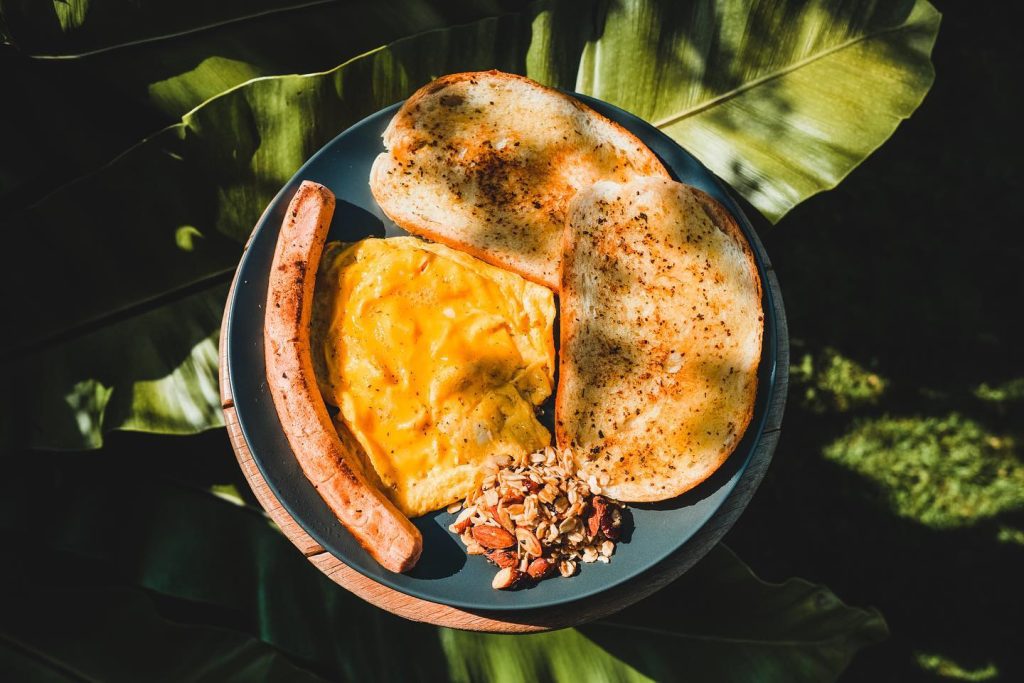 9 Kafe Terbaik di Kota Kemuning & Bukit Rimau 2025 21 Brew