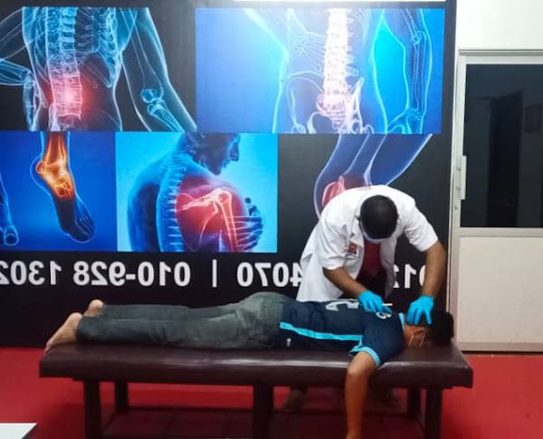 10 Kiropraktor Terbaik di Johor Bahru 2025 11 Dr. Ravinthiran