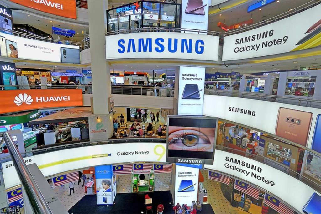 Top 8 Best Economical Shopping Places in KL 2025 13 Low Yat Plaza