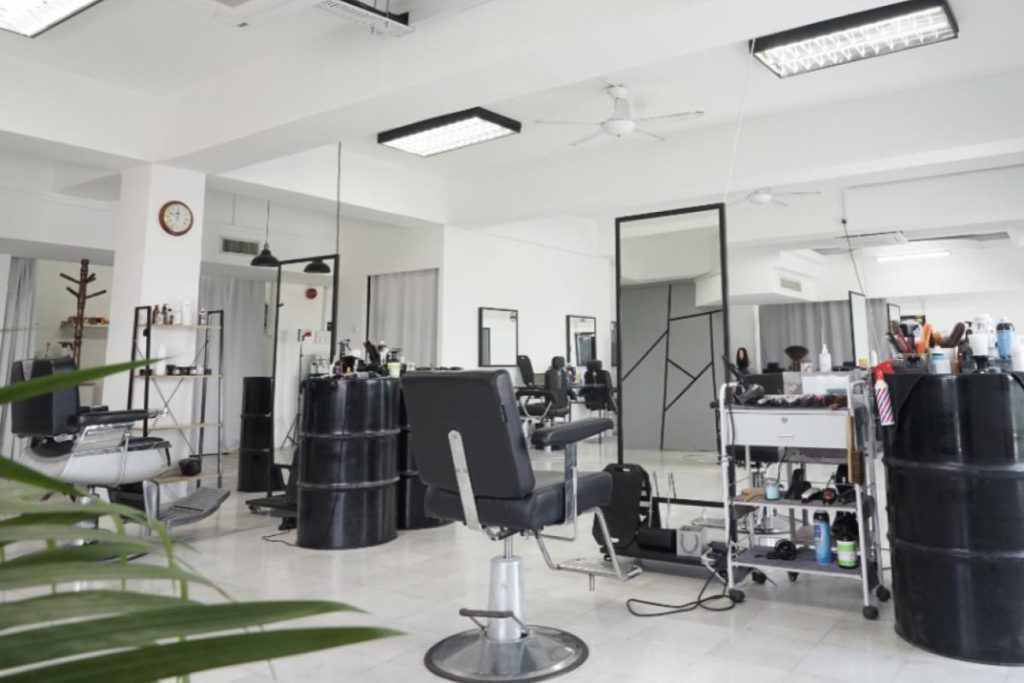 20 Kedai Gunting Rambut Terbaik di KL & Selangor 2025 10 OTHRS. Barbers @ Subang Jaya